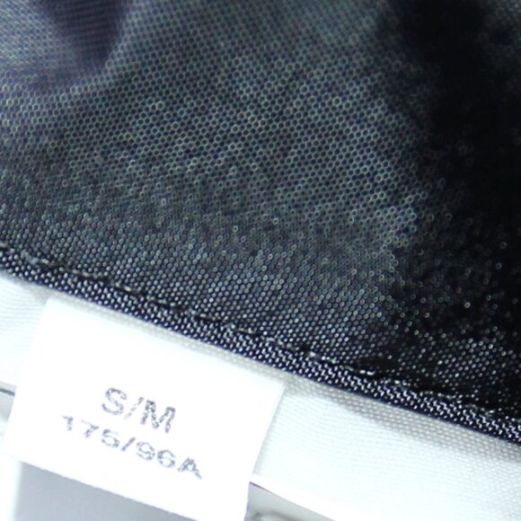 BNWT AW20 ACNE STUDIOS REFLECTIVE FACE MOTIF PONCHO S/M - Picture 13 of 15